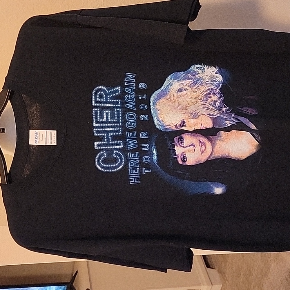 NWOT CHER "HERE WE GO AGAIN" 2019 TOUR T-SHIRT....XL